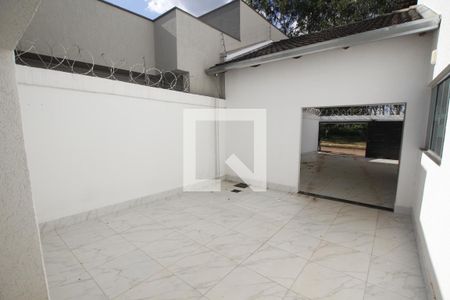 Casa para alugar com 4 quartos, 399m² em Moinho dos Ventos, Goiânia