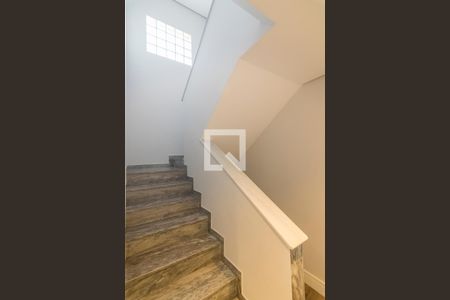 Escada de casa à venda com 3 quartos, 220m² em Campestre, Santo André