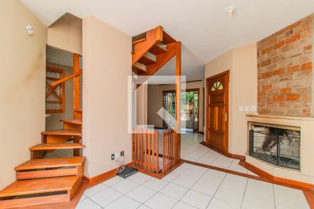 Sala de casa de condomínio para alugar com 3 quartos, 249m² em Jardim Isabel, Porto Alegre