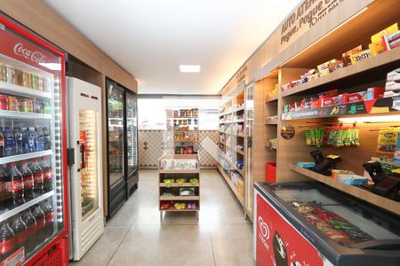 Apartamento para alugar com 63m², 2 quartos e 1 vaga Apartamento para alugar com 63m², 2 quartos e 1 vagaMini Mercado