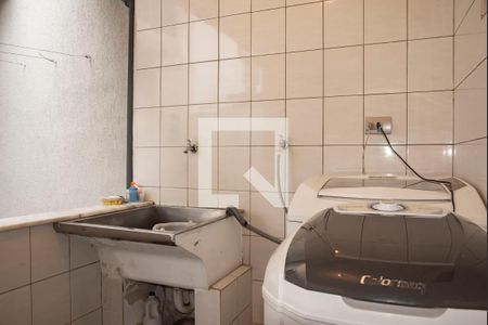 Casa à venda com 160m², 3 quartos e 2 vagas Casa à venda com 160m², 3 quartos e 2 vagasÁrea de Serviço