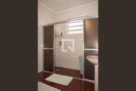 Casa à venda com 160m², 3 quartos e 2 vagas Casa à venda com 160m², 3 quartos e 2 vagasBanheiro