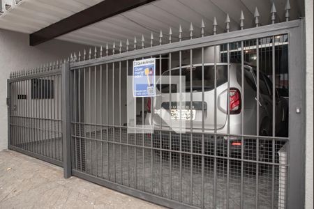 Casa à venda com 160m², 3 quartos e 2 vagas Casa à venda com 160m², 3 quartos e 2 vagasFrente