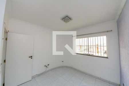 Quarto 1 de casa para alugar com 3 quartos, 500m² em Vila Antonieta, São Paulo