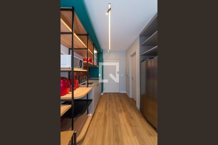 Cozinha de apartamento para alugar com 1 quarto, 25m² em Campo Belo, São Paulo