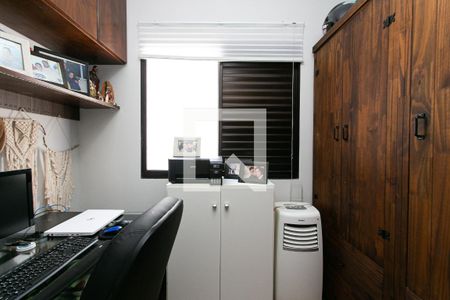 Quarto 2 de casa à venda com 3 quartos, 100m² em Vila Carrao, São Paulo