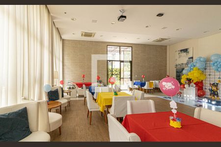 Apartamento para alugar com 55m², 2 quartos e 1 vagaÁrea comum