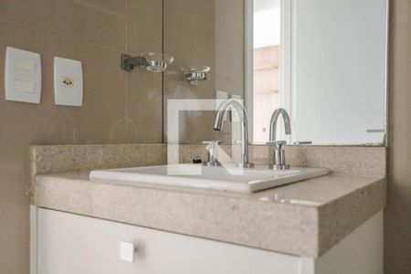 Banheiro de apartamento para alugar com 1 quarto, 53m² em Petrópolis, Porto Alegre