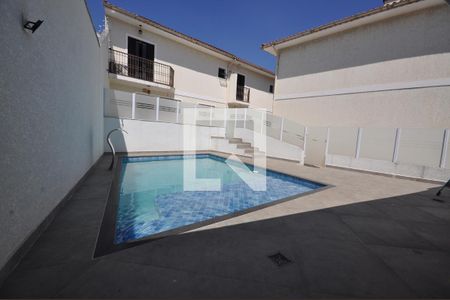 Casa de condomínio à venda com 200m², 3 quartos e 3 vagasÁrea comum - Piscina