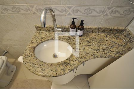 Lavabo de casa de condomínio à venda com 3 quartos, 200m² em Vila Nova Mazzei, São Paulo
