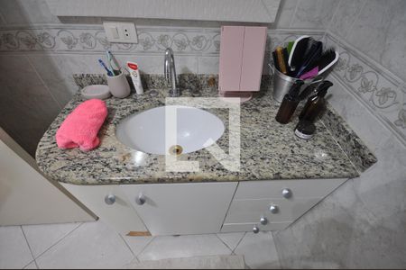 Casa de condomínio à venda com 200m², 3 quartos e 3 vagasBanheiro Social