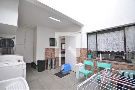 Casa de condomínio à venda com 200m², 3 quartos e 3 vagasÁrea de Serviço