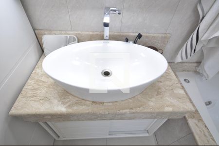 Casa de condomínio à venda com 200m², 3 quartos e 3 vagasBanheiro do Quarto Suíte