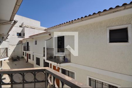Casa de condomínio à venda com 200m², 3 quartos e 3 vagasSacada do Quarto Suíte