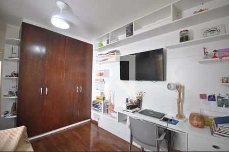 Casa de condomínio à venda com 200m², 3 quartos e 3 vagasQuarto 3
