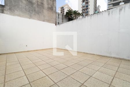 Casa para alugar com 100m², 2 quartos e 1 vagaQuintal