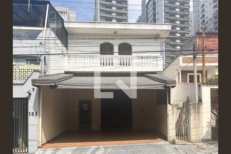 Casa para alugar com 100m², 2 quartos e 1 vagaFachada