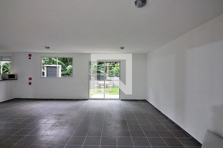 Apartamento para alugar com 47m², 2 quartos e sem vagaÁrea comum - Salão de festas