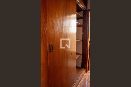 Apartamento para alugar com 154m², 4 quartos e 1 vagaCloset