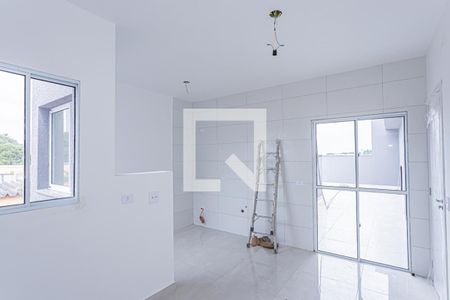 Sala, cozinha e área de serviço de apartamento para alugar com 1 quarto, 29m² em Vila Mangalot, São Paulo