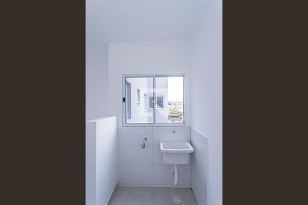 Sala, cozinha e área de serviço de apartamento à venda com 2 quartos, 57m² em Vila Mangalot, São Paulo