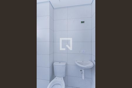 Banheiro de apartamento à venda com 1 quarto, 30m² em Vila Mangalot, São Paulo