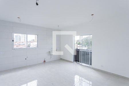 Sala, cozinha e área de serviço de apartamento à venda com 2 quartos, 48m² em Vila Mangalot, São Paulo