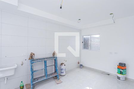 Sala, cozinha e área de serviço de apartamento à venda com 1 quarto, 33m² em Vila Mangalot, São Paulo