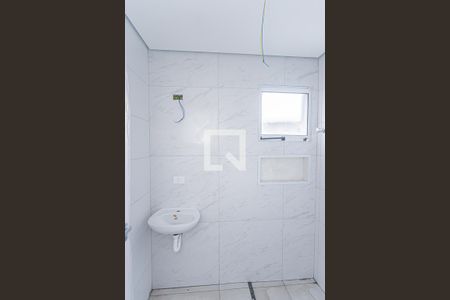 Banheiro de apartamento para alugar com 1 quarto, 37m² em Vila Mangalot, São Paulo