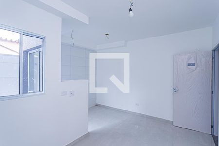 Sala e cozinha de apartamento para alugar com 1 quarto, 37m² em Vila Mangalot, São Paulo