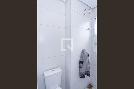 Banheiro de apartamento à venda com 1 quarto, 37m² em Vila Mangalot, São Paulo