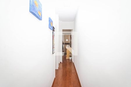 Corredor de apartamento à venda com 2 quartos, 48m² em Vila Pirajussara, São Paulo