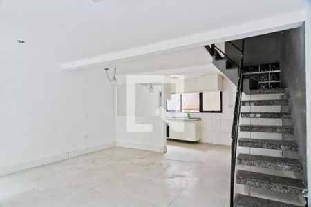 Sala de casa à venda com 3 quartos, 110m² em Moinho Velho, São Paulo