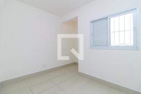 Quarto 2 de casa de condomínio para alugar com 2 quartos, 37m² em Parque Maria Helena, São Paulo