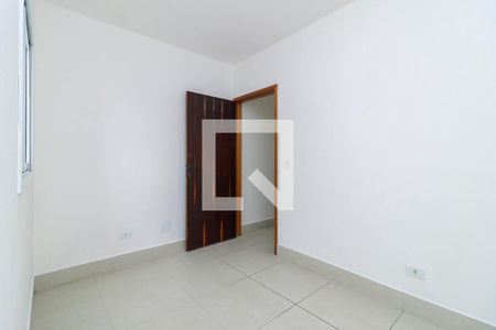 Quarto 2 de casa de condomínio para alugar com 2 quartos, 50m² em Parque Maria Helena, São Paulo