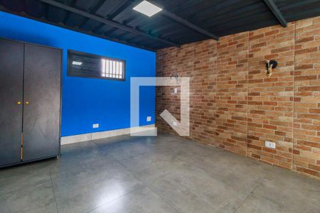 Quarto de casa para alugar com 1 quarto, 37m² em Parque Maria Helena, São Paulo