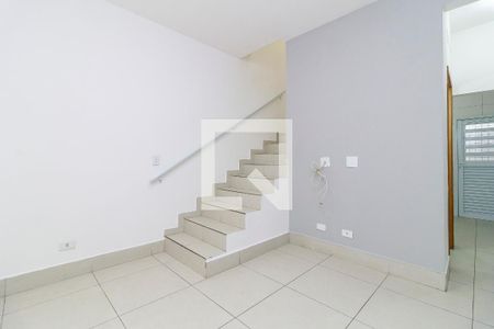 Sala de casa de condomínio para alugar com 2 quartos, 37m² em Parque Maria Helena, São Paulo