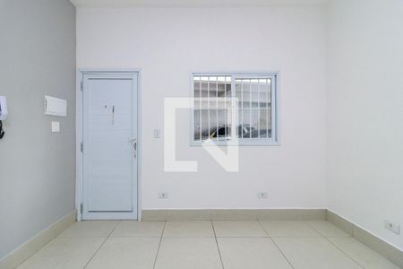 Sala de casa de condomínio para alugar com 2 quartos, 50m² em Parque Maria Helena, São Paulo