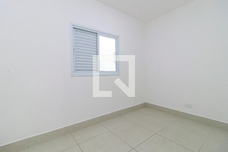 Quarto 1 de casa de condomínio para alugar com 2 quartos, 37m² em Parque Maria Helena, São Paulo