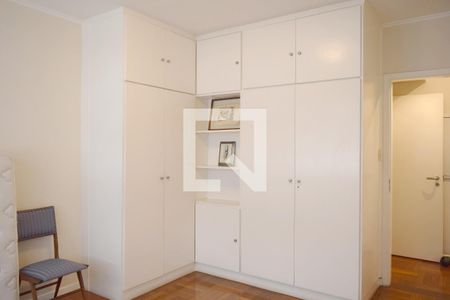 Quarto 1 de apartamento à venda com 2 quartos, 220m² em Jardim Paulista, São Paulo