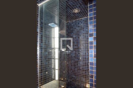 Apartamento à venda com 220m², 2 quartos e 2 vagasBanheiro da suíte - detalhe box