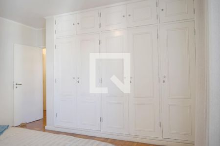 Apartamento à venda com 220m², 2 quartos e 2 vagasSuíte