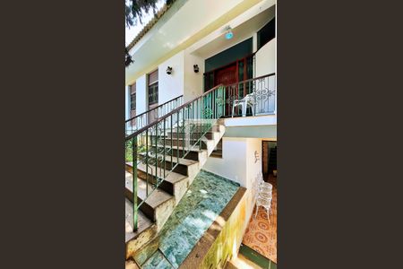 Casa à venda com 484m², 4 quartos e 5 vagasEntrada