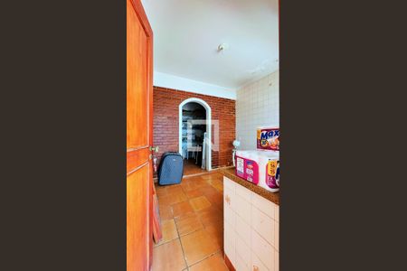 Casa à venda com 484m², 4 quartos e 5 vagasDespensa