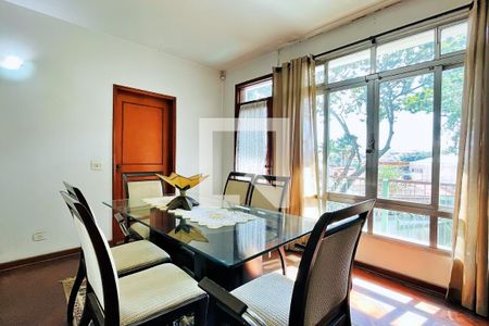 Casa à venda com 484m², 4 quartos e 5 vagasSala de Jantar