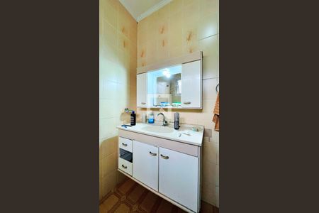 Casa à venda com 484m², 4 quartos e 5 vagasBanheiro 1