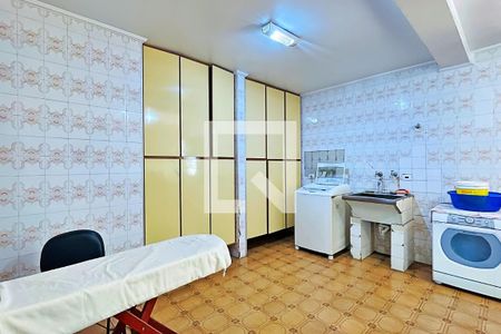 Casa à venda com 484m², 4 quartos e 5 vagasÁrea de Serviço