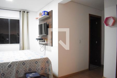 Suíte de casa de condomínio para alugar com 2 quartos, 79m² em Alto Boqueirão, Curitiba