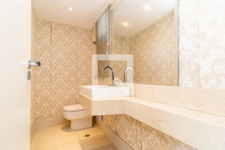 Lavabo de apartamento para alugar com 4 quartos, 190m² em Água Verde, Curitiba