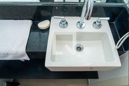 Banheiro de apartamento à venda com 1 quarto, 20m² em Perdizes, São Paulo